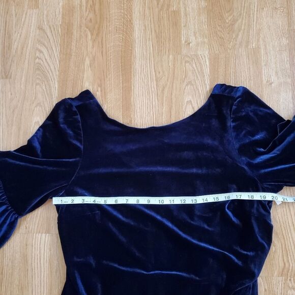 Eliza J Bubble Sleeve Velvet Sheath Dress size 16W in Navy - NEW - Picture 11 of 13